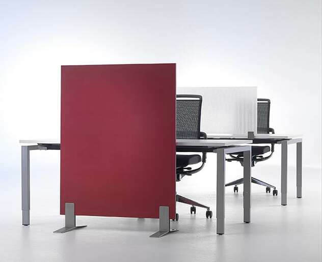 Acoustic screen divides the workplace