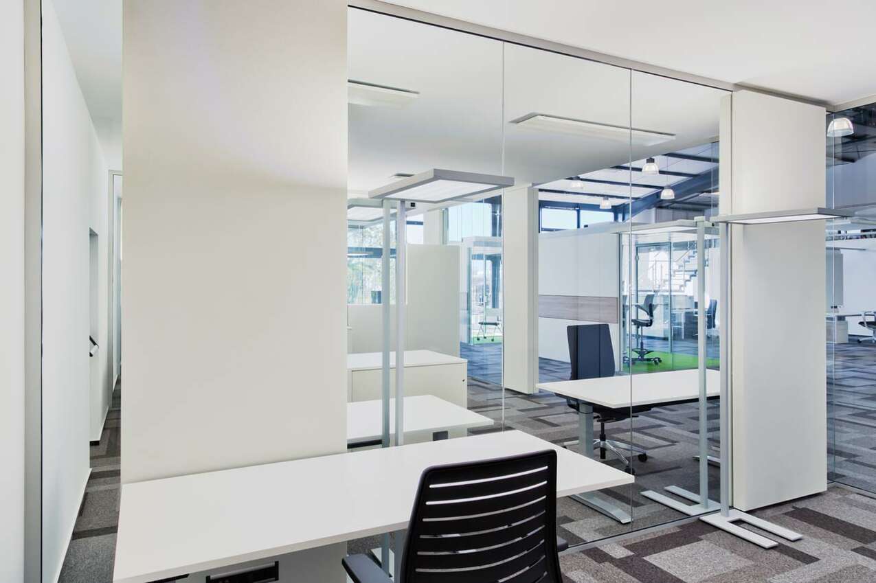 Office space planning with acoustic room structures