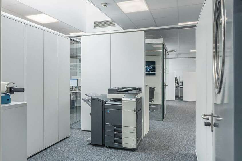 silentUNIT schirmt Drucker ab